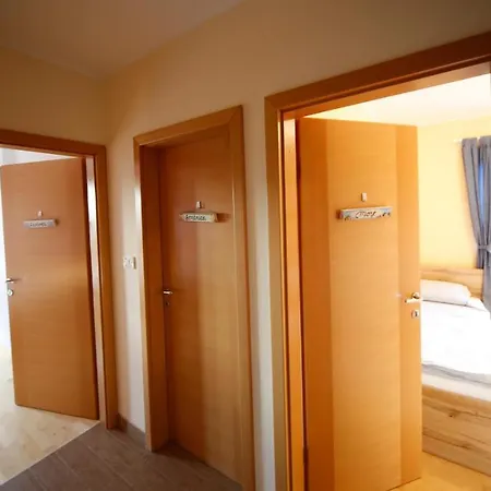Kizin House, Cozy By Istrian Embrace Apartment