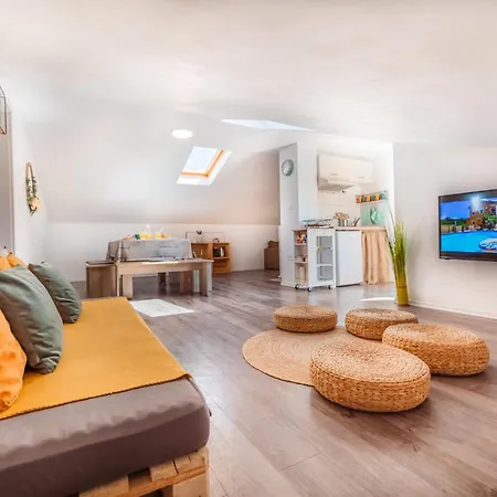 Kizin House, Cozy By Istrian Embrace Apartment