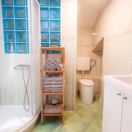 Kizin House, Cozy By Istrian Embrace Apartment *