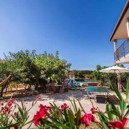 Kizin House, Cozy By Istrian Embrace Apartment *