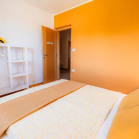 Apartment Kizin House, Cozy By Istrian Embrace