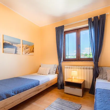 Kizin House, Cozy By Istrian Embrace Brezovica pri Gradinu