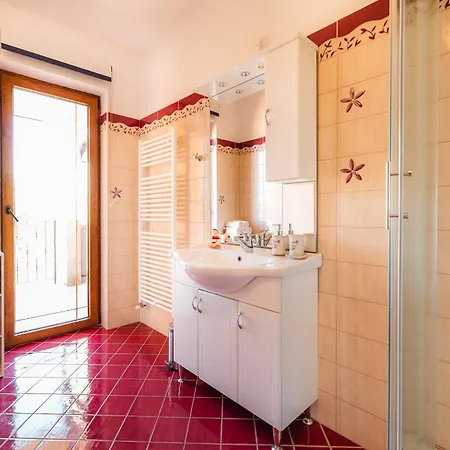 Kizin House, Cozy By Istrian Embrace Apartment Brezovica pri Gradinu
